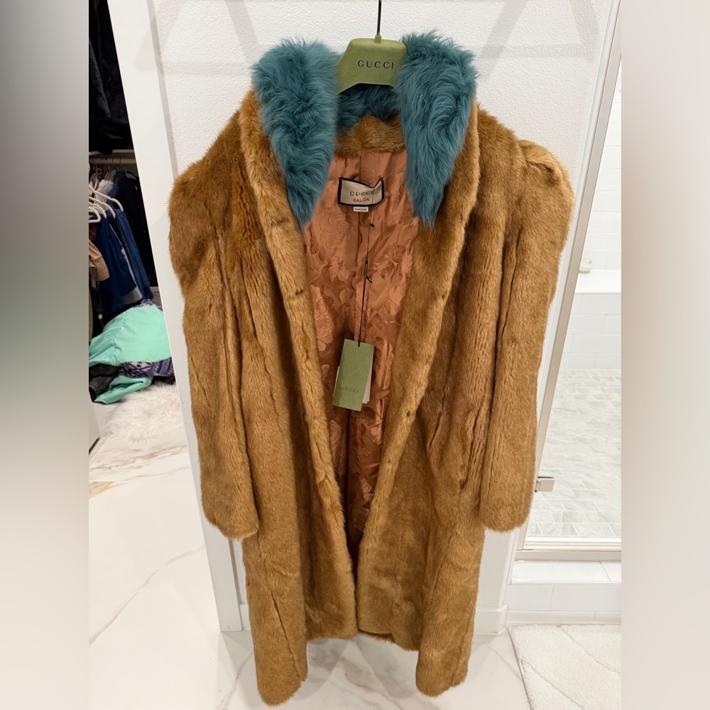 NWT!! $13,500 RARE GUCCI Brown Faux Fur Coat (42)!!